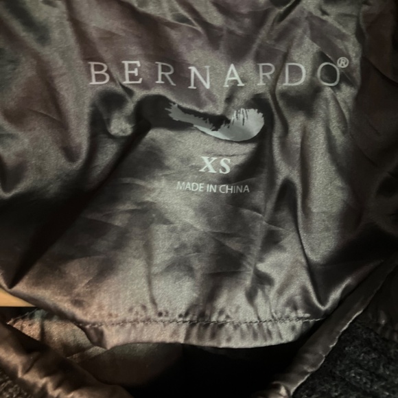 Bernardo Puffer Women’s Vest - Picture 2 of 7